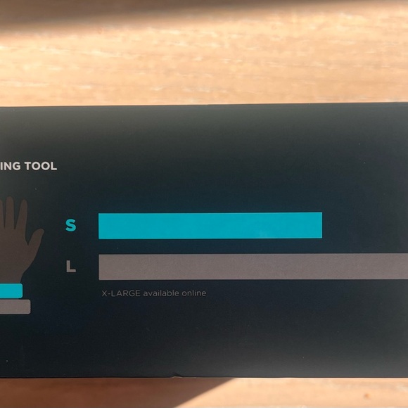 New in box Fitbit Surge - Picture 7 of 10